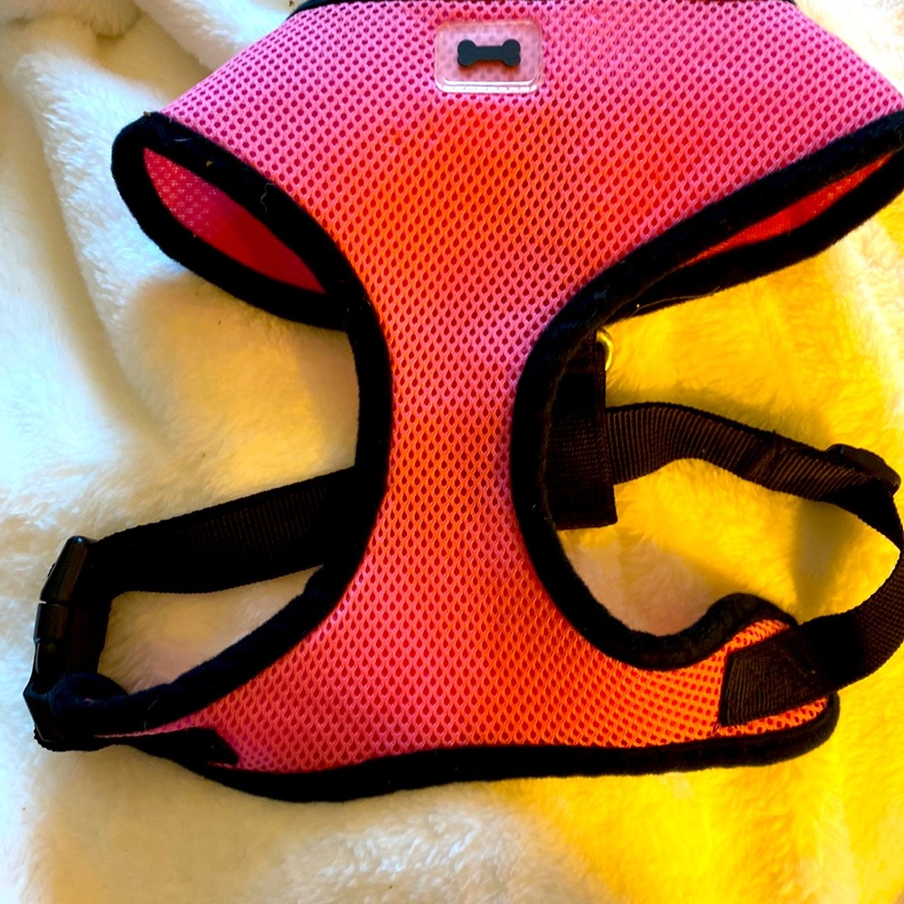 Medium pink mesh T-strap body harness size Large